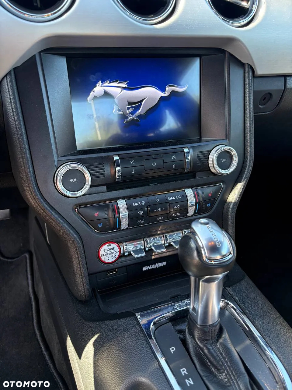Ford Mustang 5.0 V8 GT - 8