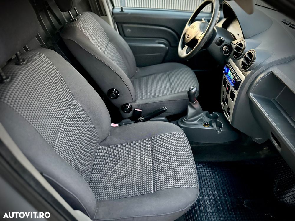 Dacia Logan Van - 12