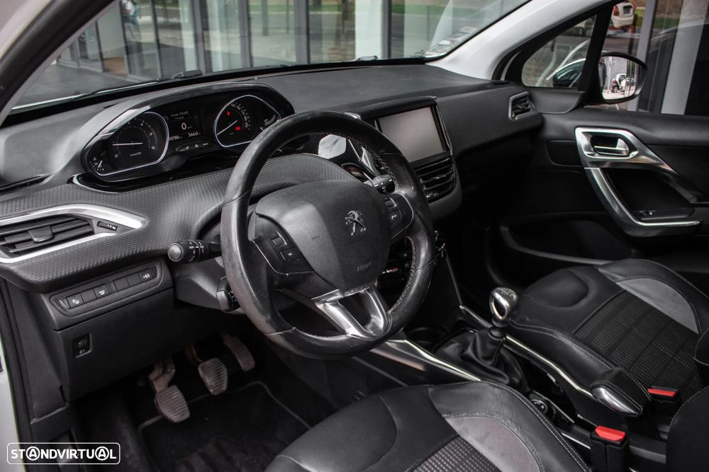 Peugeot 2008 1.6 e-HDi Allure - 15