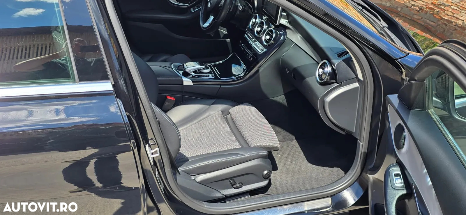 Mercedes-Benz C 220 d 4Matic T 9G-TRONIC AMG Line - 6
