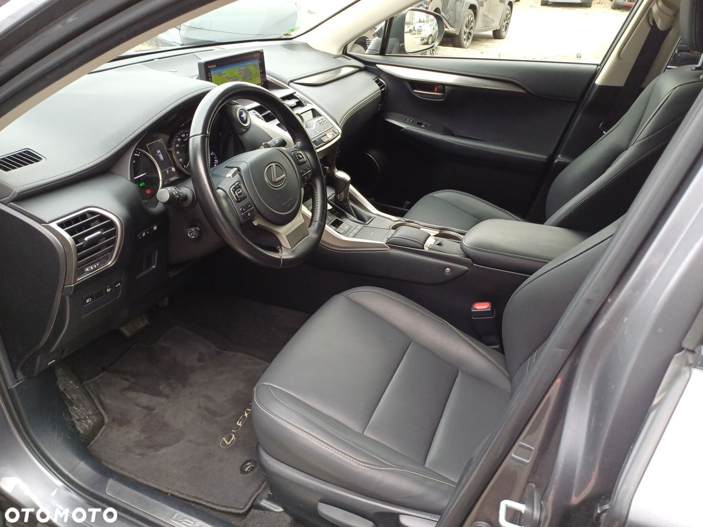 Lexus NX - 11