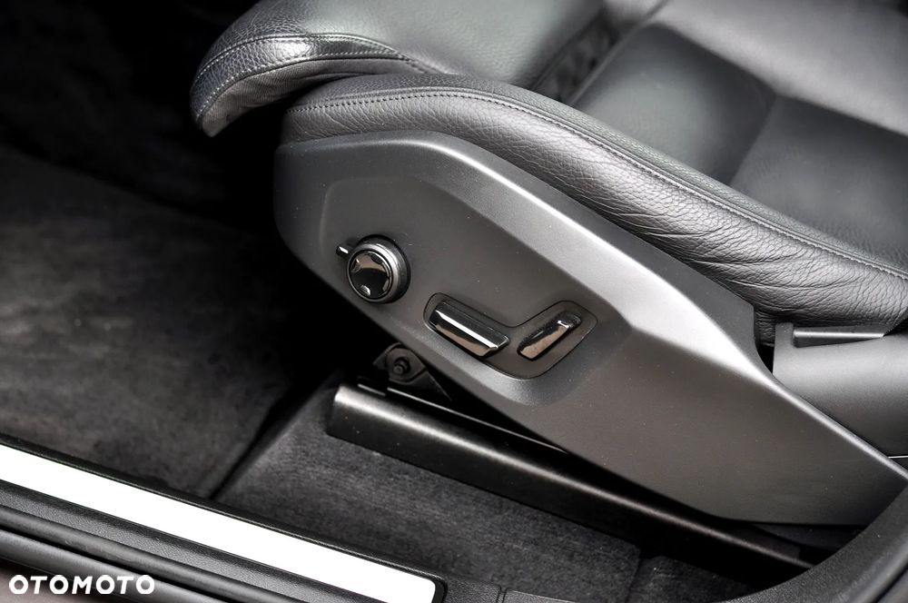 Volvo XC 60 B4 D AWD Geartronic Inscription - 14