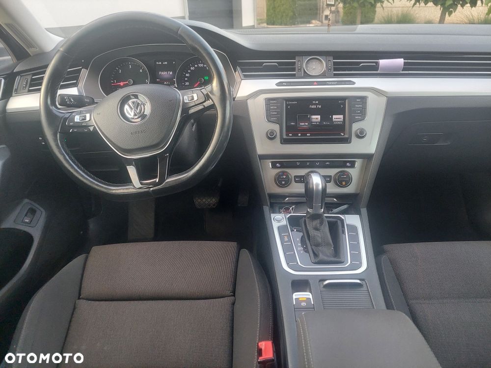 Volkswagen Passat - 5