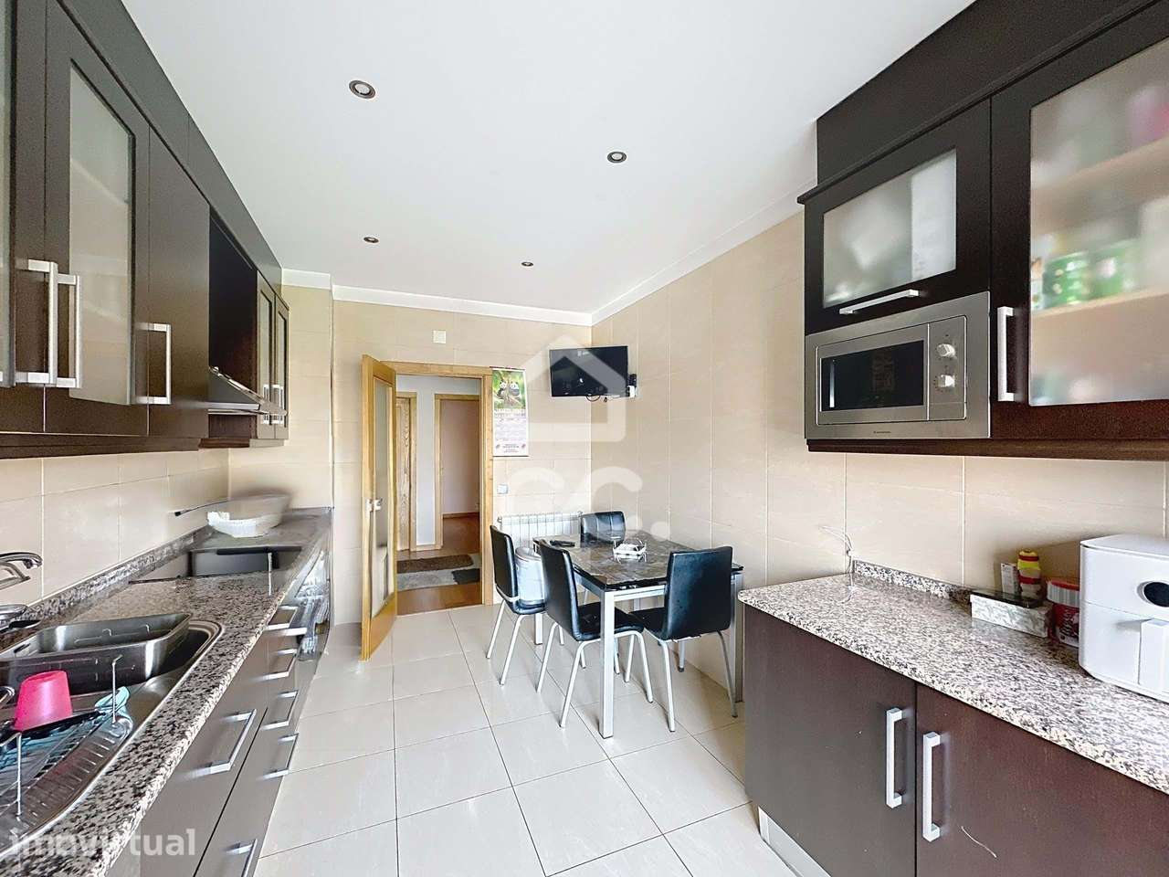 Apartamento T3 como novo, ideal para habitação própria ou investimento - Grande imagem: 3/15