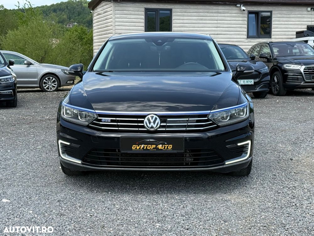 Volkswagen Passat - 2