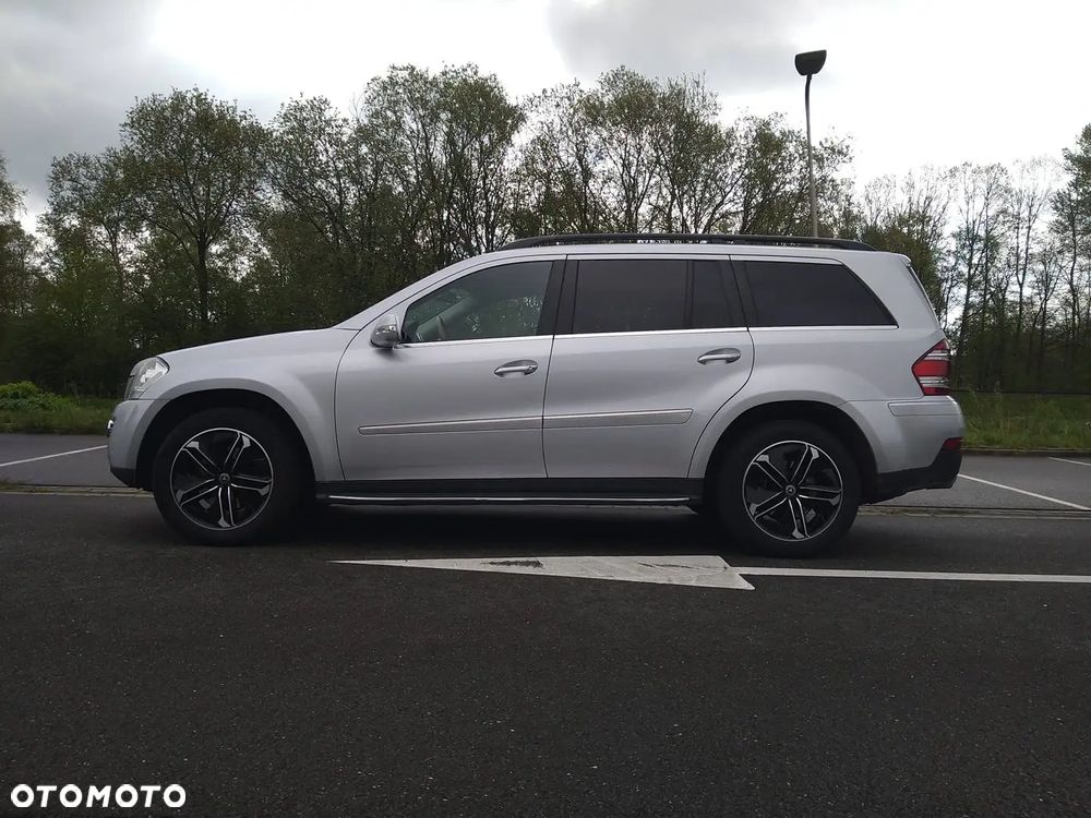Mercedes-Benz GL 500 4Matic 7G-TRONIC - 5