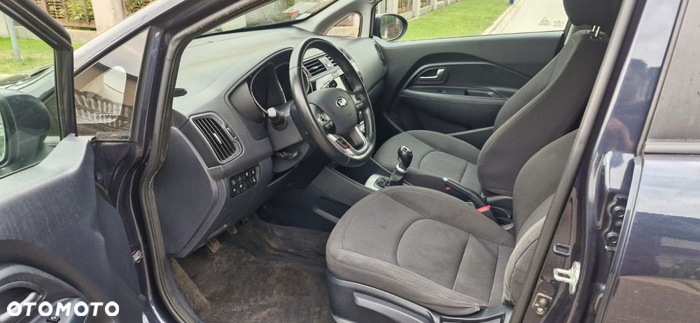 Kia Rio 1.4 CRDI Fifa World Cup Edition - 8