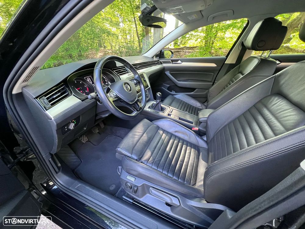VW Passat 1.6 TDI Confortline - 9