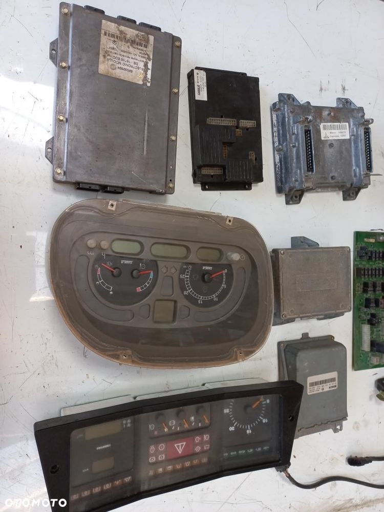 Części Zegar,Licznik,Komputer,Sterownik,case,cs,mxu,deutz,new holland,styer,cnh,82032694,6009076013..620205798..Al110388..0538201043..82022809,,ECU,, BRR-400147R1A,,1-41-258-101,ehr,0538 201 009,0538 201007,bosch,s1x-11 G2 AMP96 NFD CSD CONTROL, 11-32VDC,SAUER DANFOSS. - 3