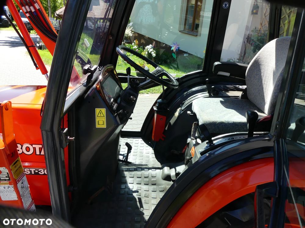 Kubota ST 30*30KM*4X4*2000r.* TUR - 9