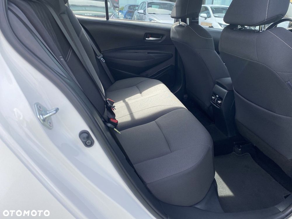 Toyota Corolla - 13