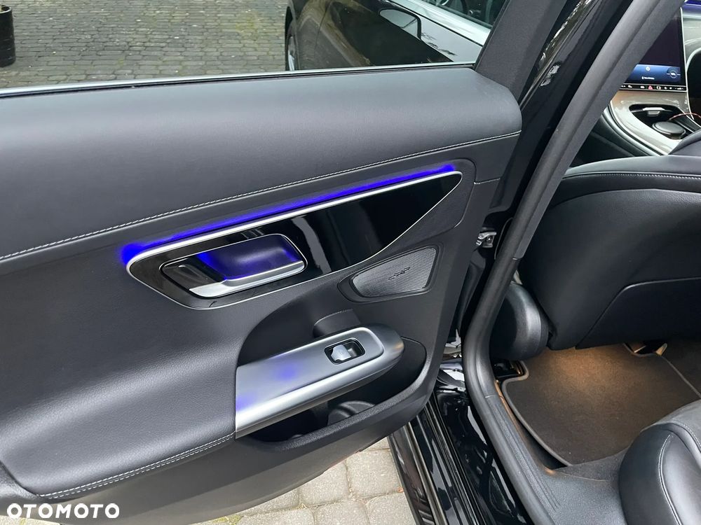 Mercedes-Benz Klasa C 300 d 9G-TRONIC AMG Line - 16