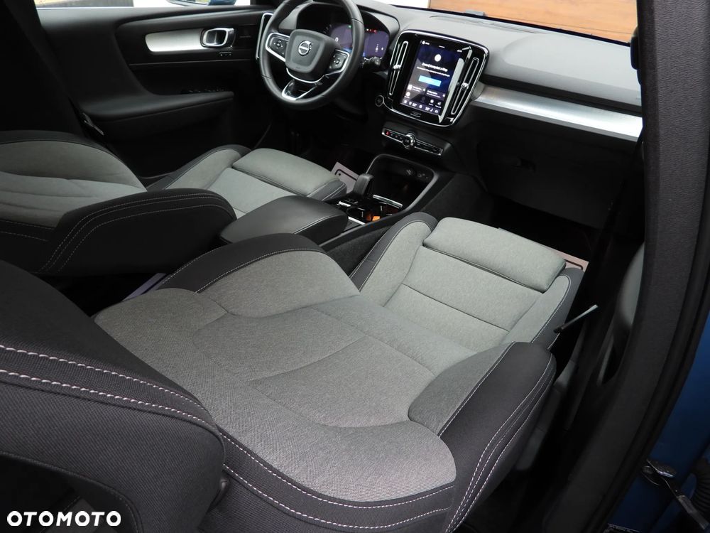 Volvo XC 40 B3 B DKG Plus Bright - 34