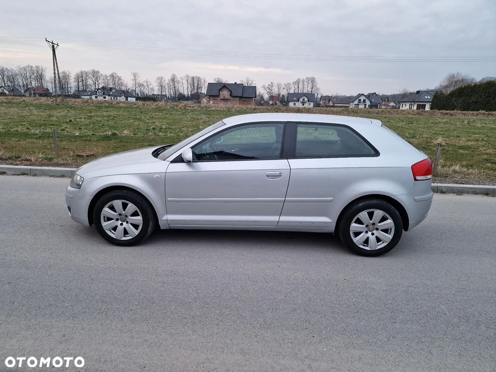 Audi A3 3-drzwiowe 1.6 Ambition - 13