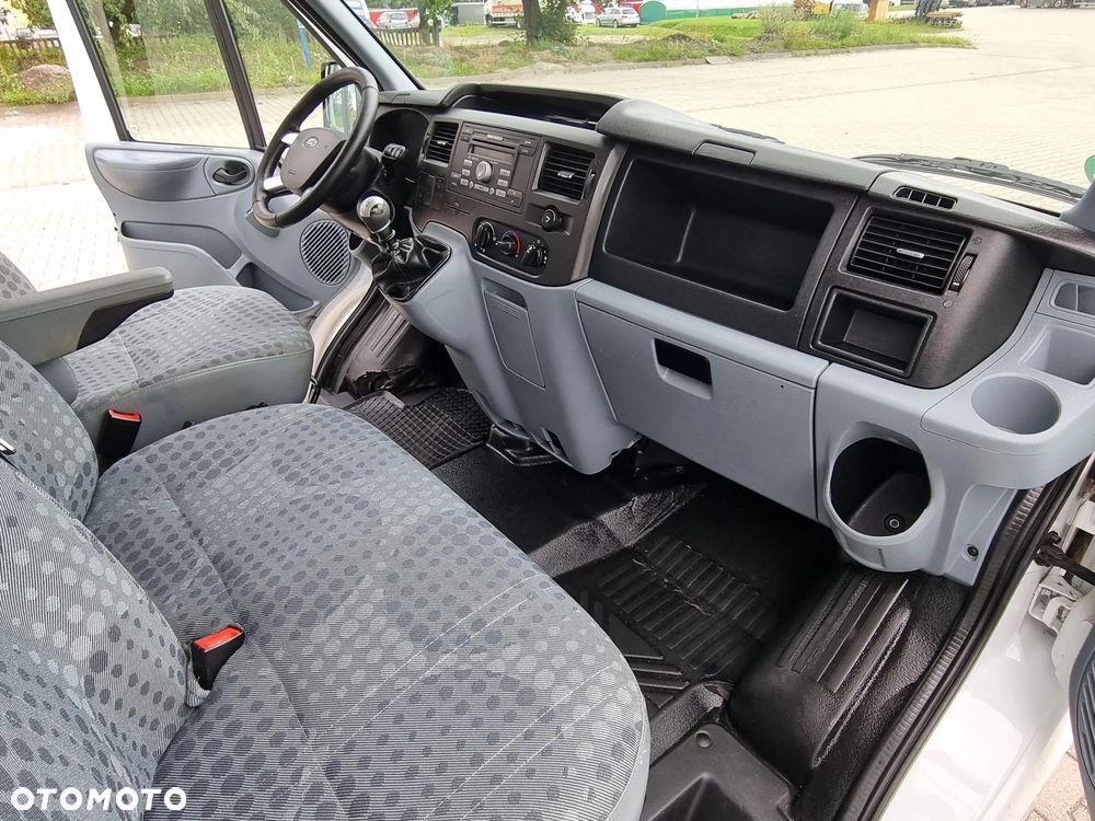 Ford Transit - 20
