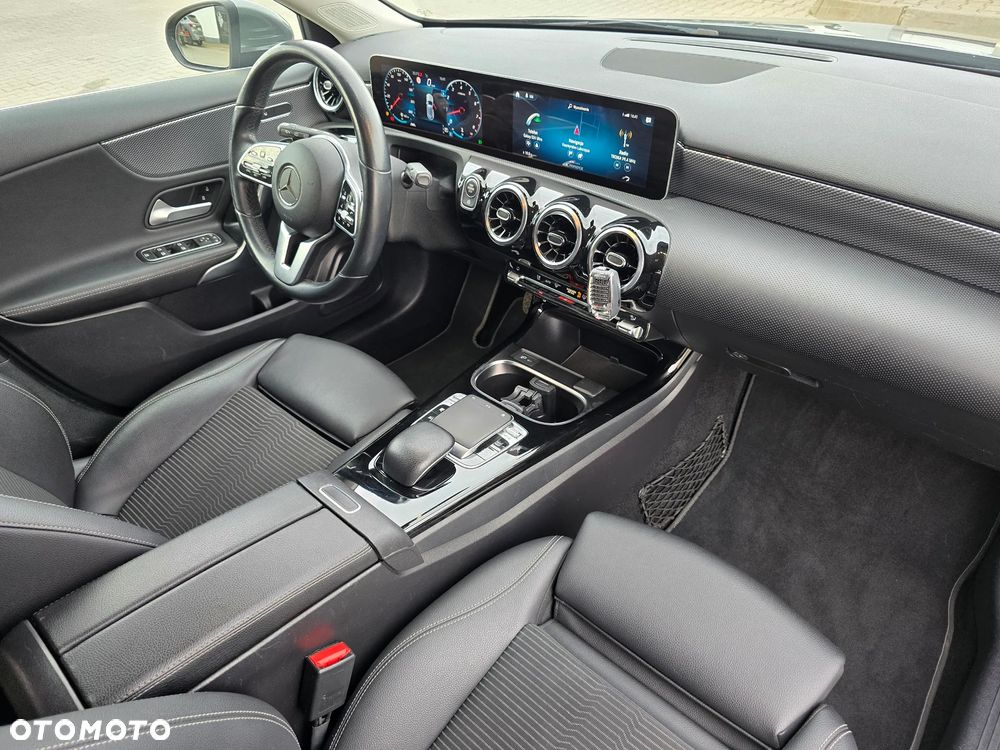 Mercedes-Benz Klasa A 220 7G-DCT Style - 23