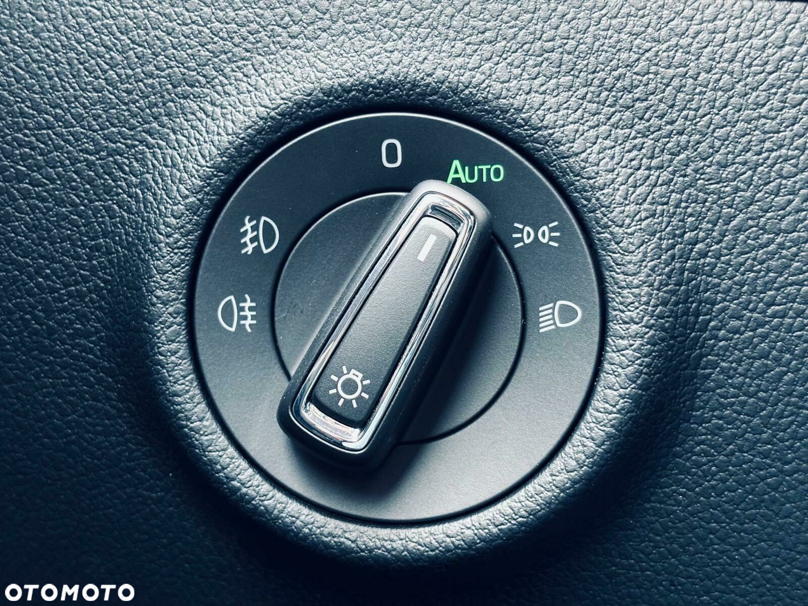 Skoda Superb 2.0 TDI SCR Style DSG - 33