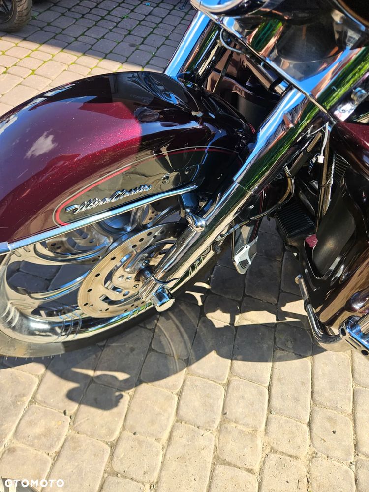Harley-Davidson FLH Electra Glide - 35