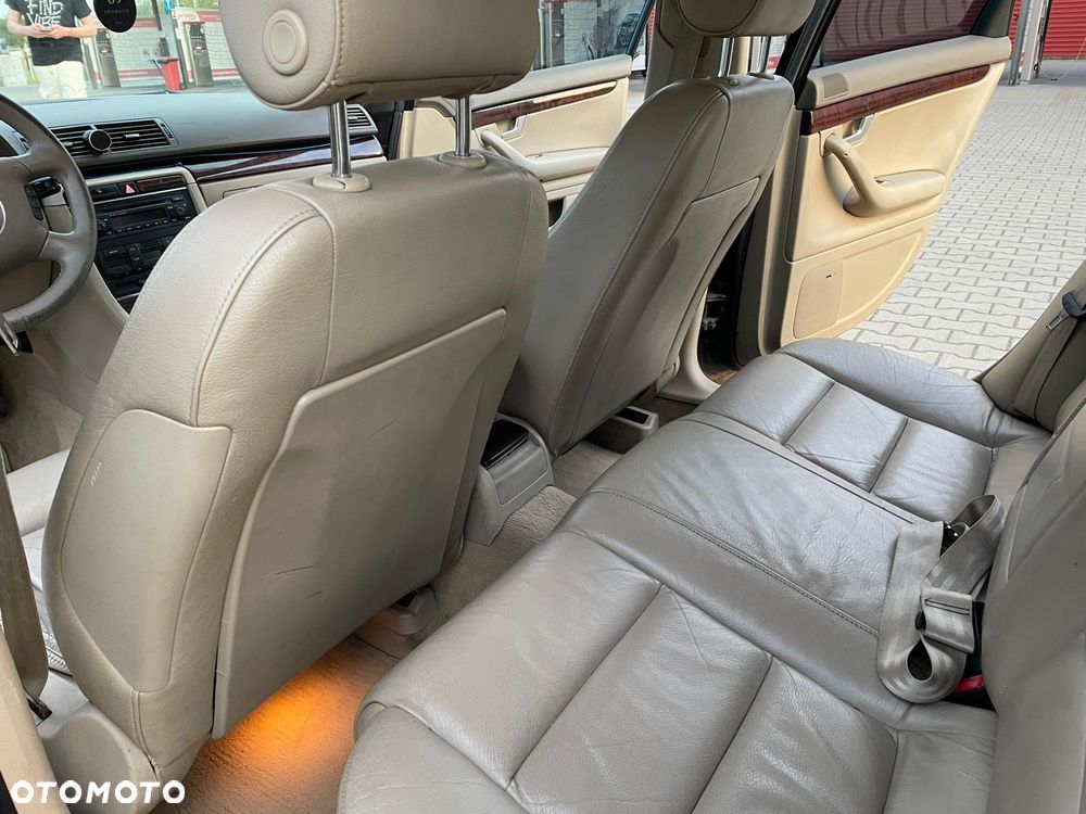 Audi A4 Limousine 1.8T - 19