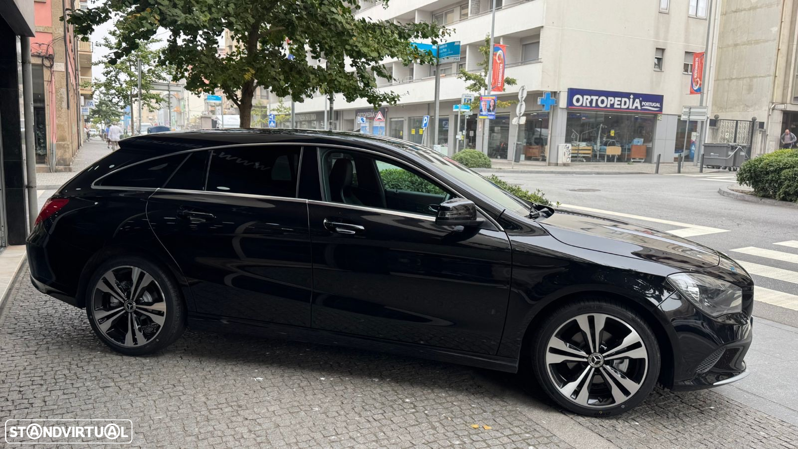 Mercedes-Benz CLA 180 d Shooting Brake - 3