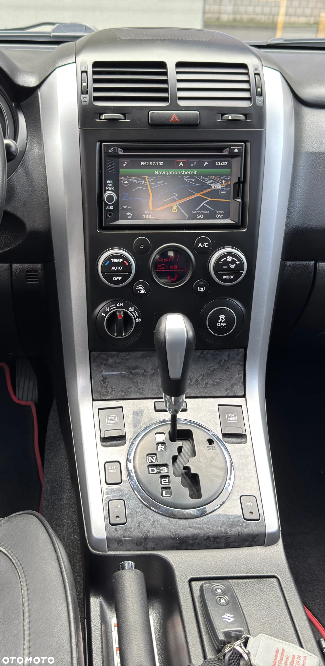 Suzuki Grand Vitara 2.4 Premium EU5 - 32