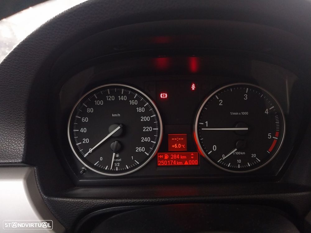 BMW 318 d Navigation - 6