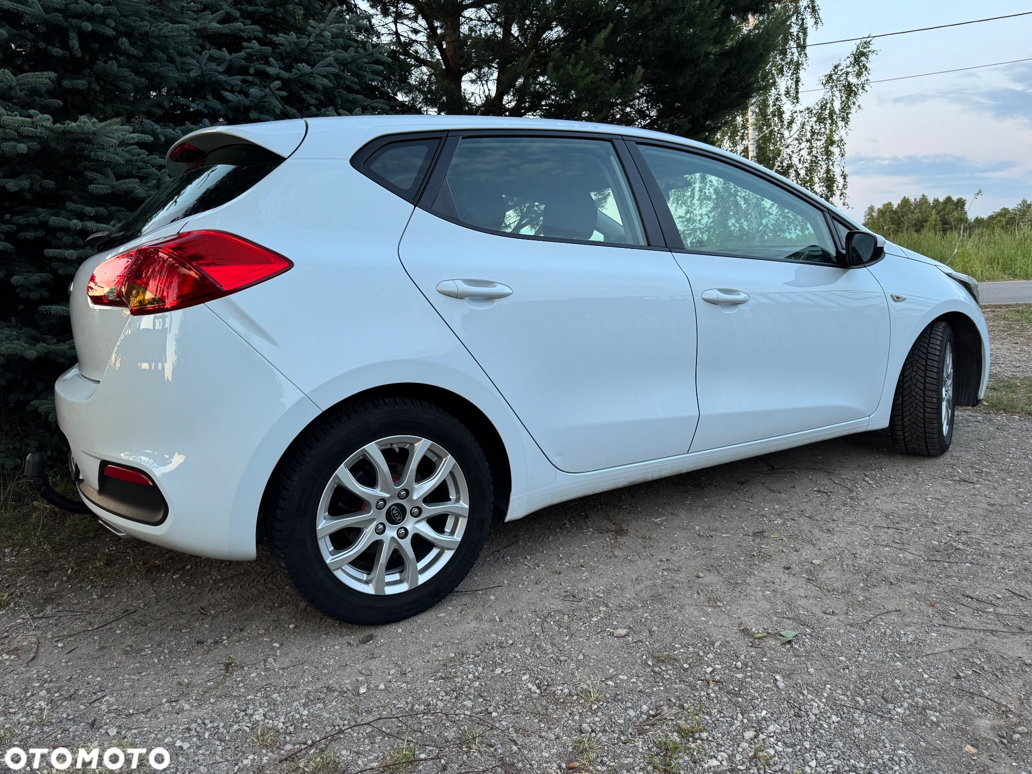 Kia Ceed - 4