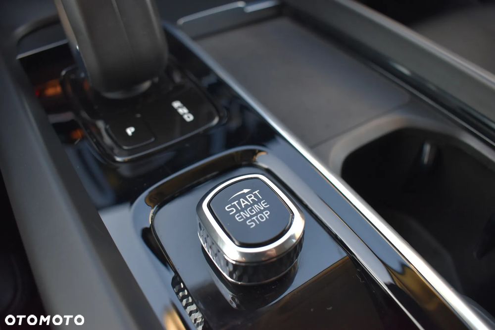 Volvo XC 60 B4 B Momentum Pro - 30