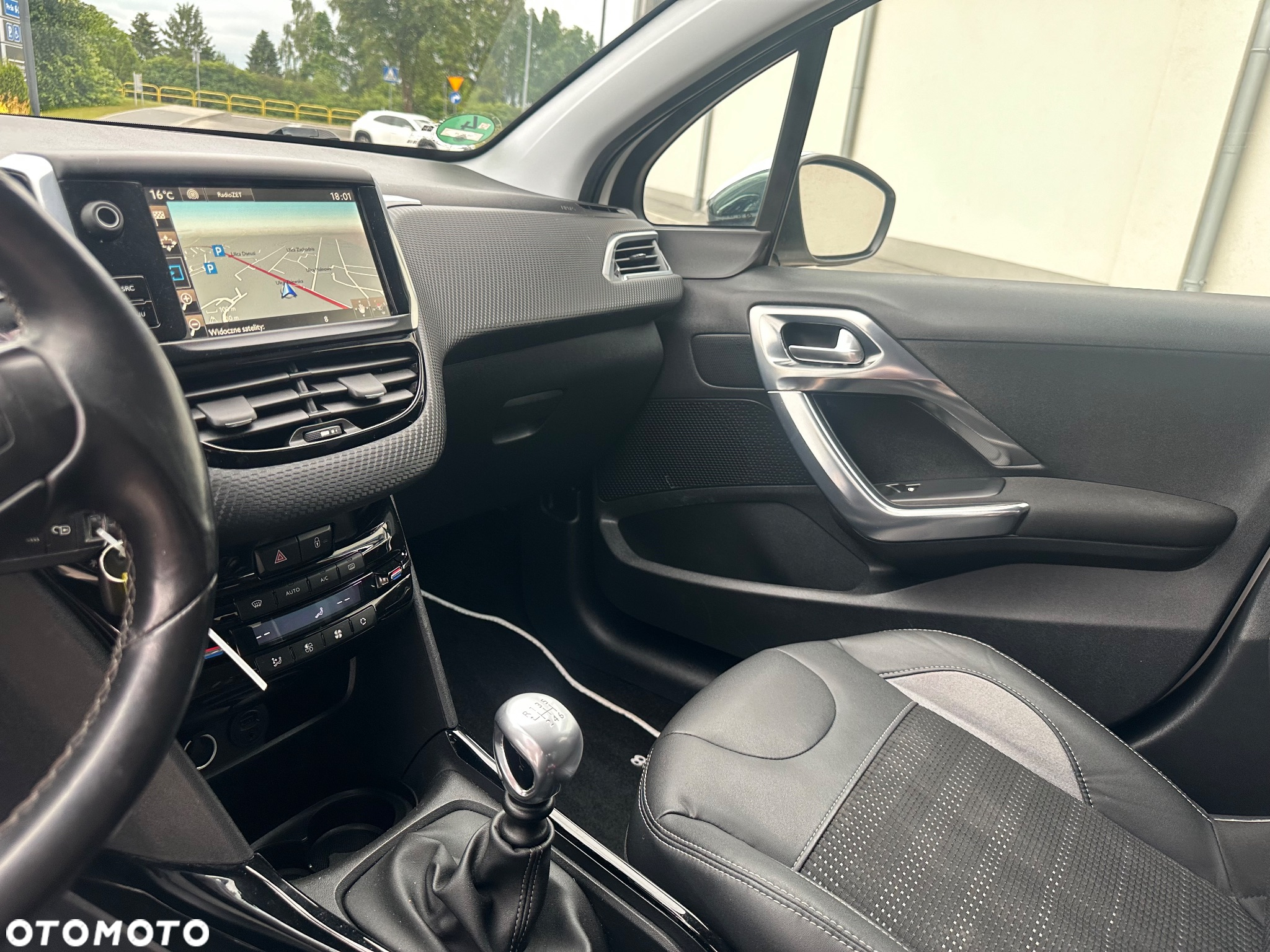 Peugeot 2008 BlueHDi FAP 120 STOP & START Allure - 21