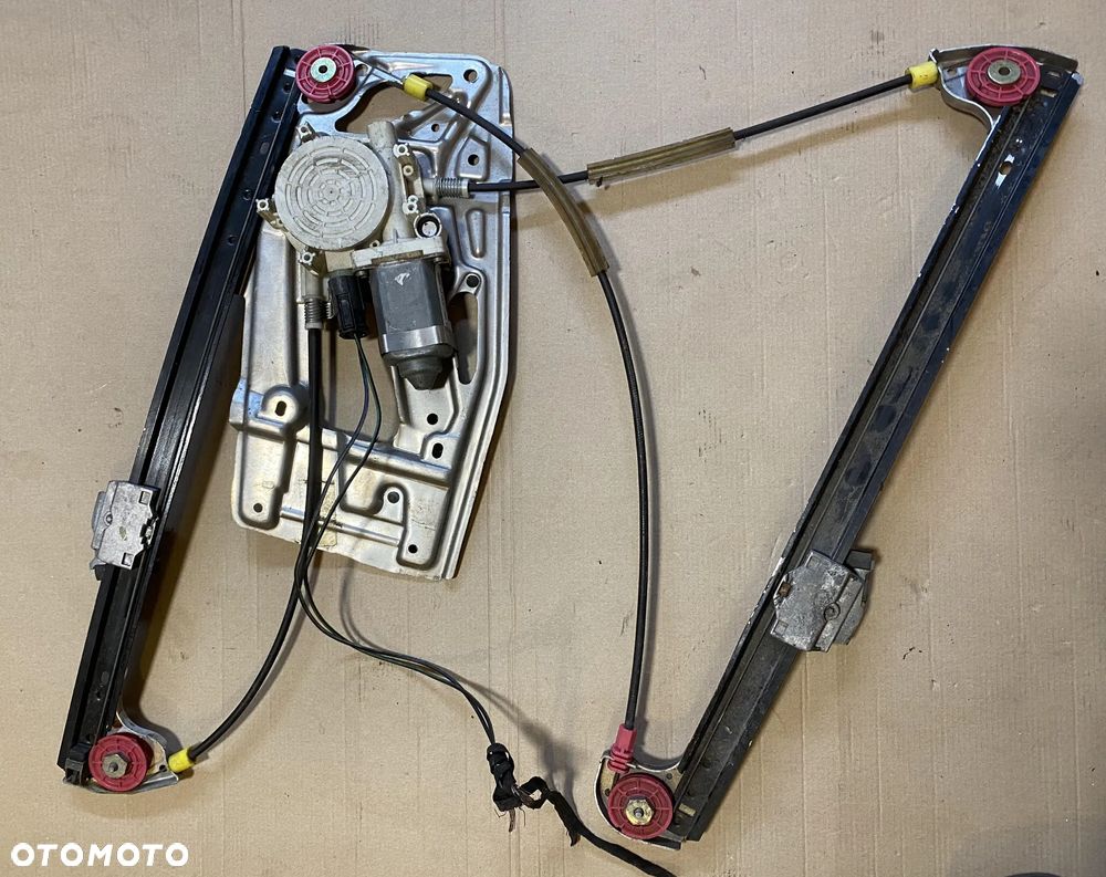 Podnośnik szyby BMW 5 E39 lewy przód OE - 1