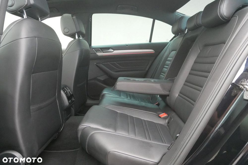 Volkswagen Passat - 15