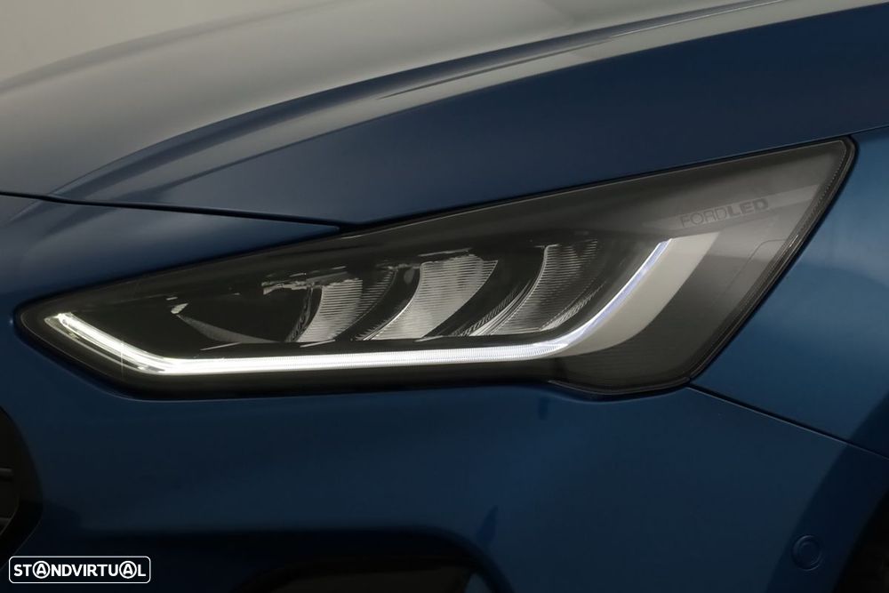 Ford Focus 1.0 EcoBoost MHEV ST-Line X - 6