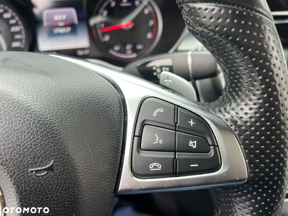 Mercedes-Benz Klasa C 400 4Matic 7G-TRONIC AMG Line - 30