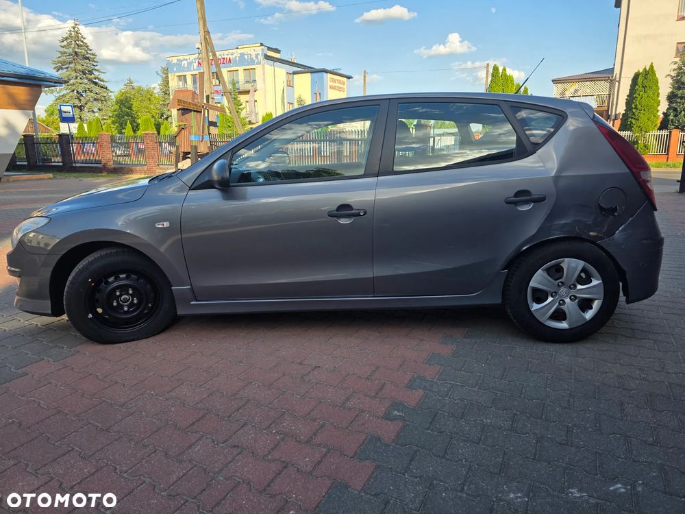 Hyundai i30 1.4 Classic - 9