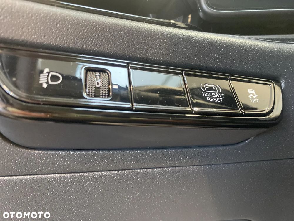 Kia Niro 1.6 GDI Hybrid M - 16