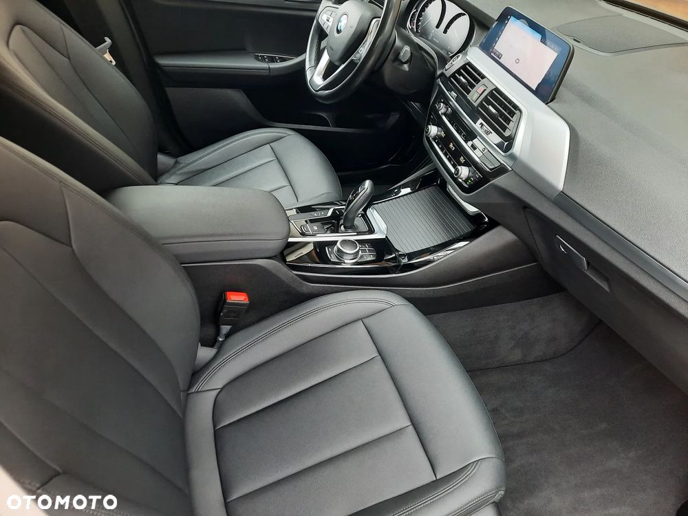 BMW X3 xDrive20i - 19