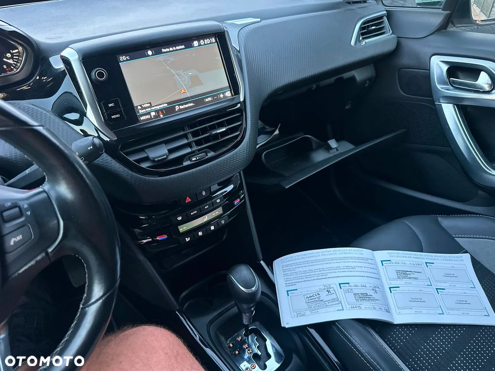 Peugeot 2008 PureTech 110 Stop&Start EAT6 Allure - 18