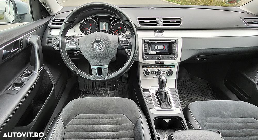 Volkswagen Passat Variant 2.0 TDI BlueMotion Technology DSG Highline - 26
