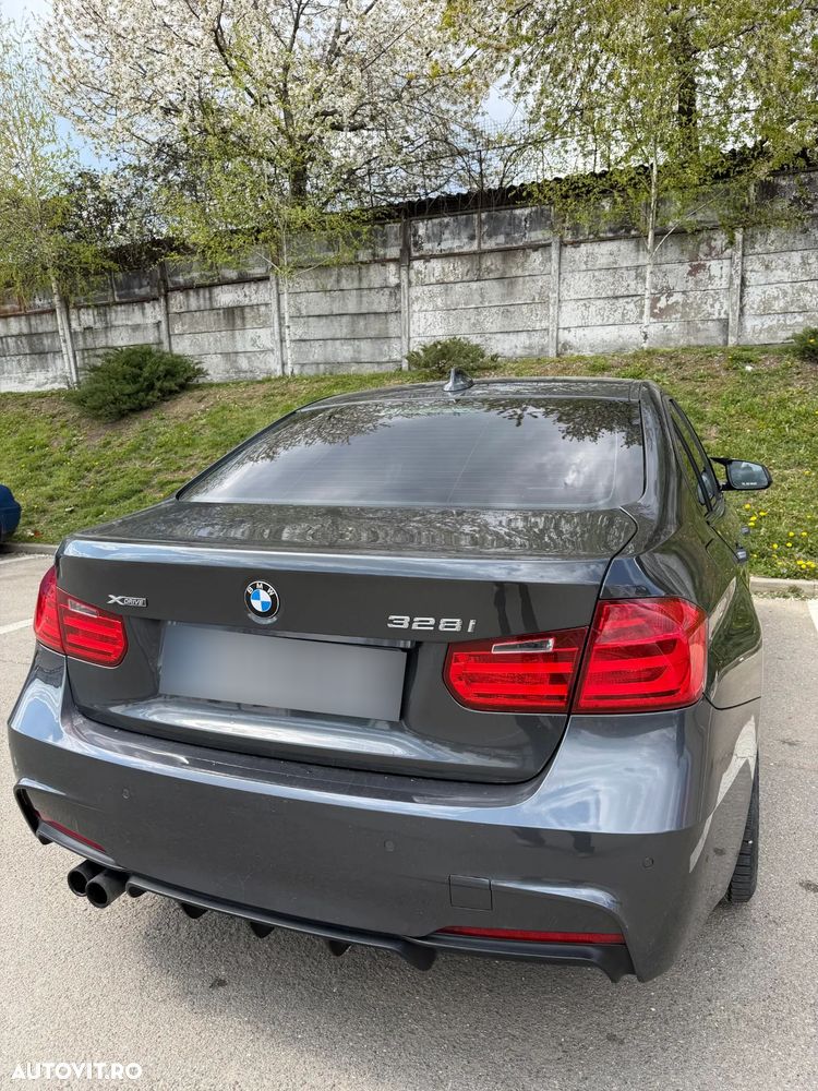 BMW Seria 3 328i xDrive Sport-Aut. Sport Line - 4