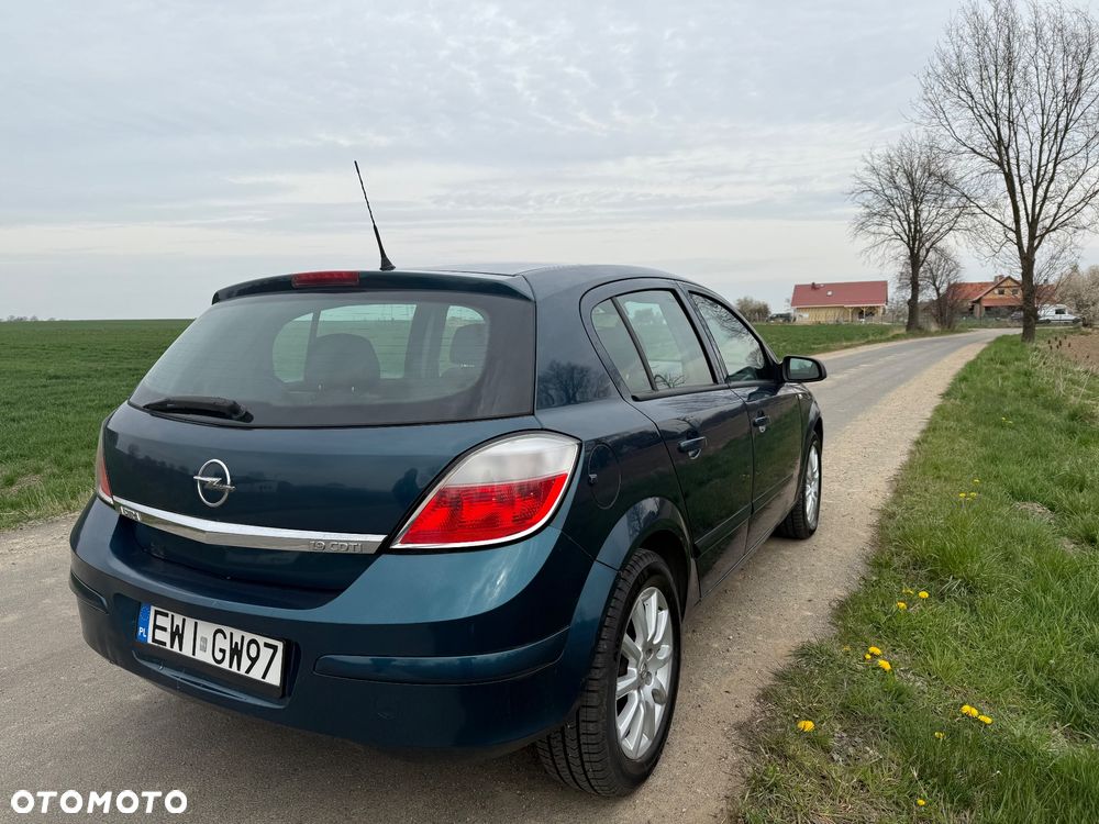 Opel Astra 1.9 CDTI Cosmo - 8