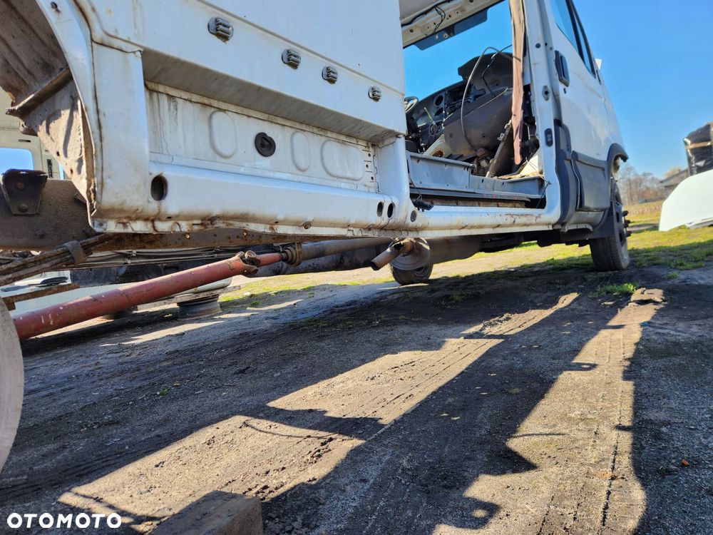 prawy bok ćwiartka iveco daily 06-14 - 4