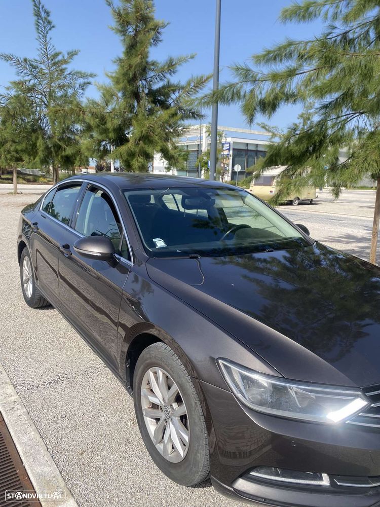 VW Passat 1.6 TDI Confortline - 12