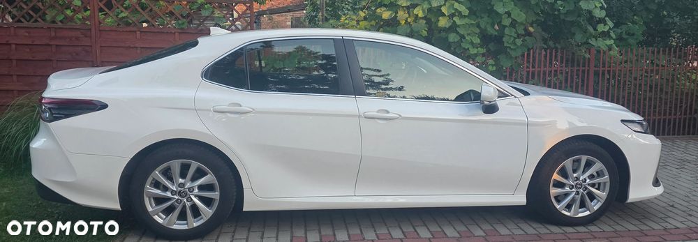 Toyota Camry 2.5 Hybrid Comfort CVT - 4