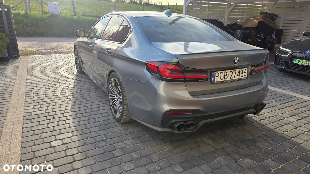 BMW Seria 5 M550i xDrive - 6