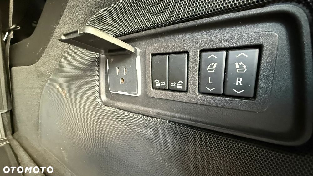 Cadillac Escalade ESV 6.2 V8 AWD AT Platinum - 36