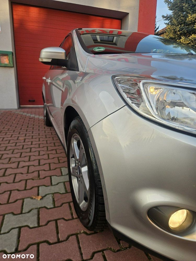 Ford Focus 1.6 Edition - 12
