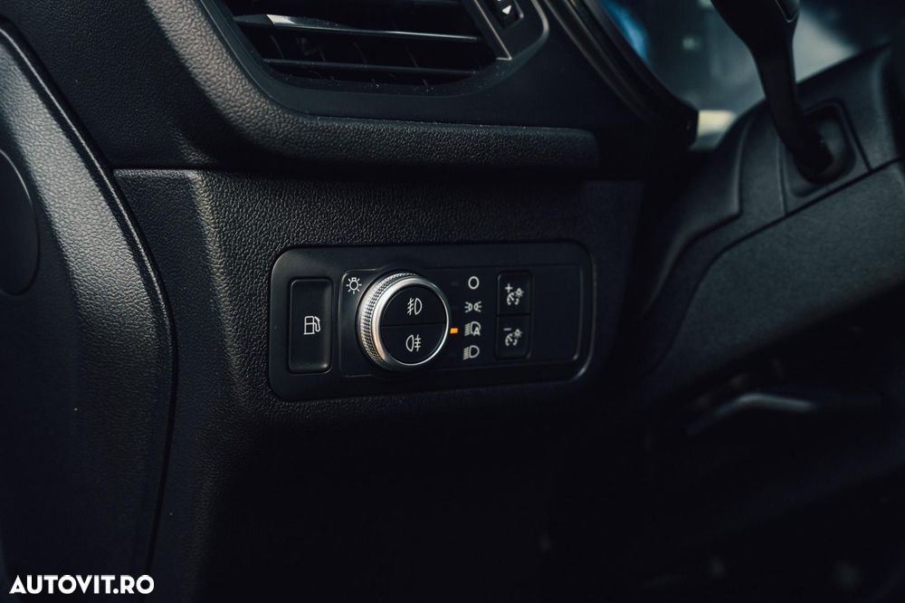 Ford Kuga 2.5 Duratec PHEV Titanium - 13