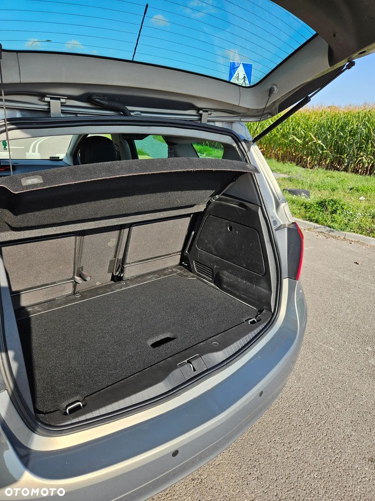 Opel Meriva 1.4 T Cosmo - 26