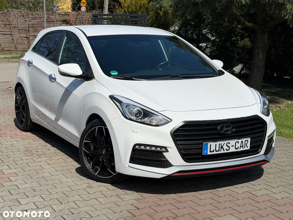 Hyundai i30 1.6 GDI Turbo Luxury - 11