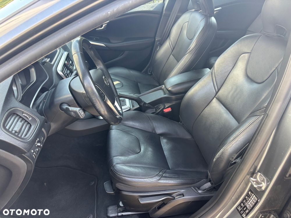 Volvo V40 D2 Geartronic Inscription - 11